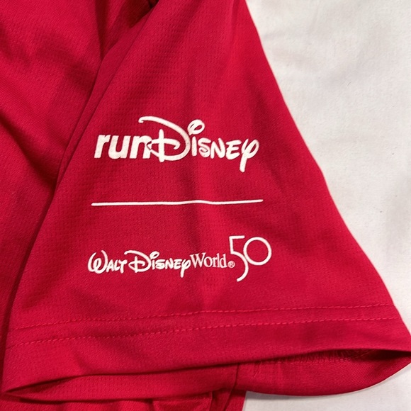 RunDisney 10 Miler t-shirt - Picture 2 of 4